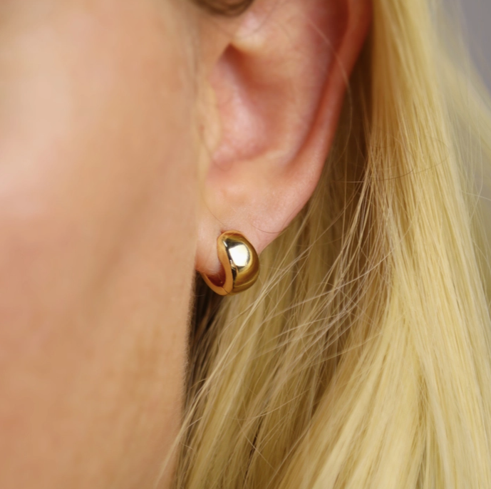Cora Hoops