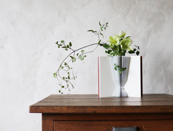 Flower Tale Vase • Edition 02