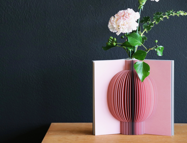 Flower Tale Vase • Edition 03