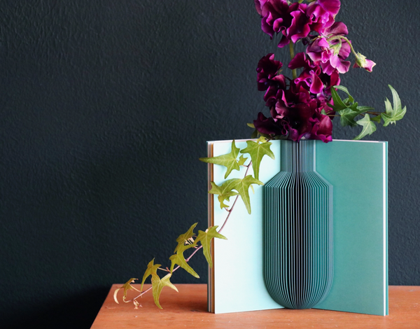 Flower Tale Vase • Edition 04