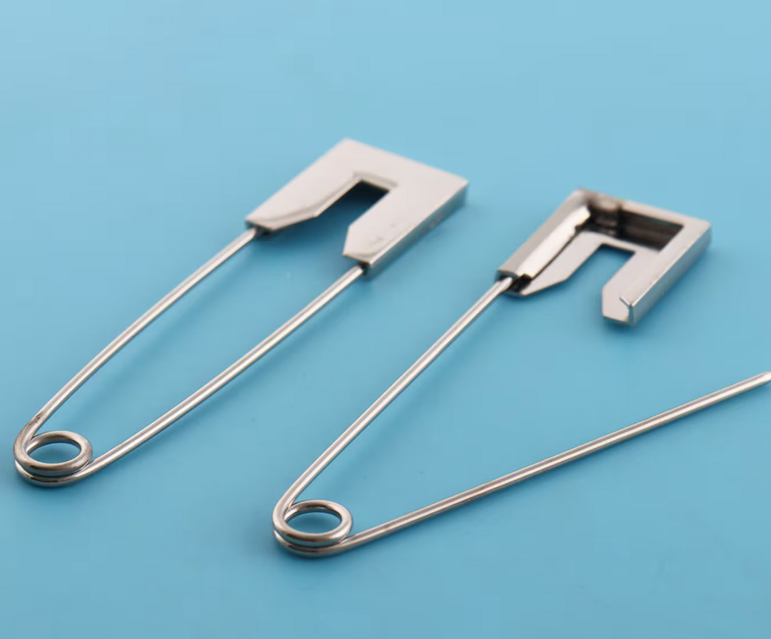 Jumbo Safety Pins • Square