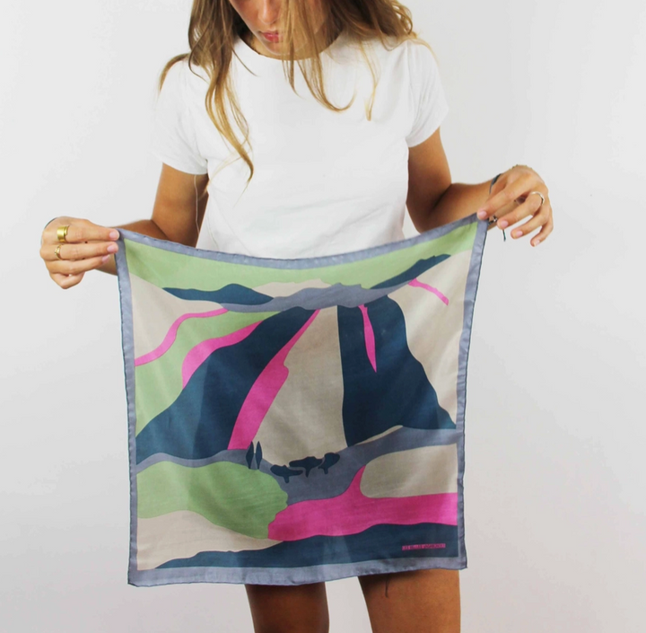 Mini Vivaro Scarf • Fuchsia