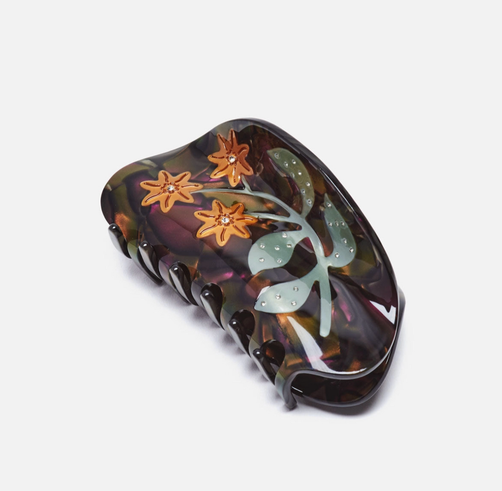 Lady's Mantle Flower Hair Claw
