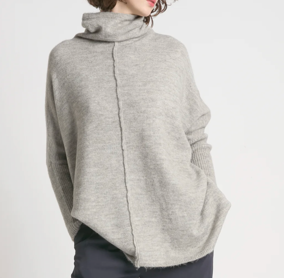Seam Turtleneck Sweater