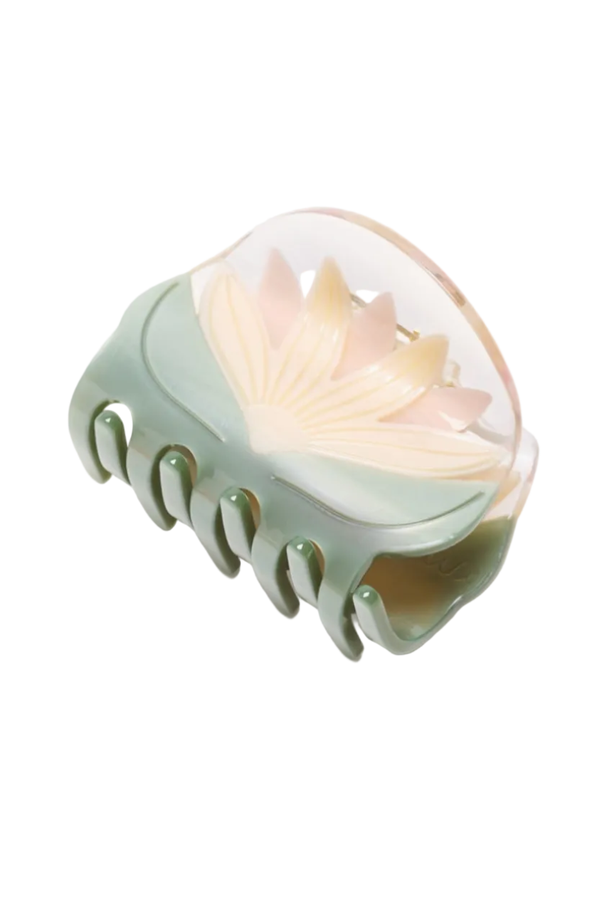Water Lily Claw