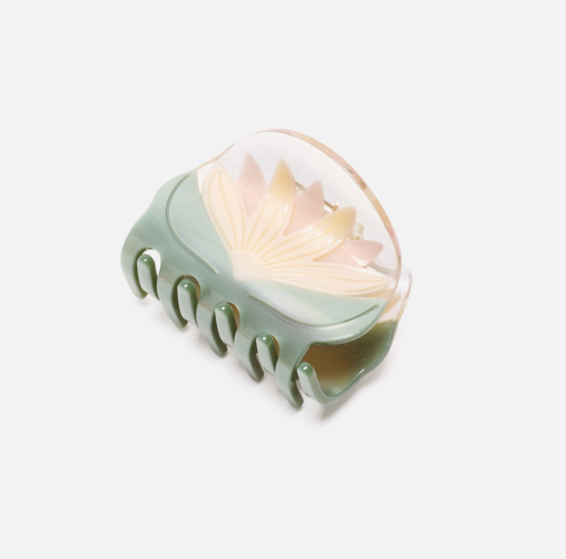 Water Lily Claw