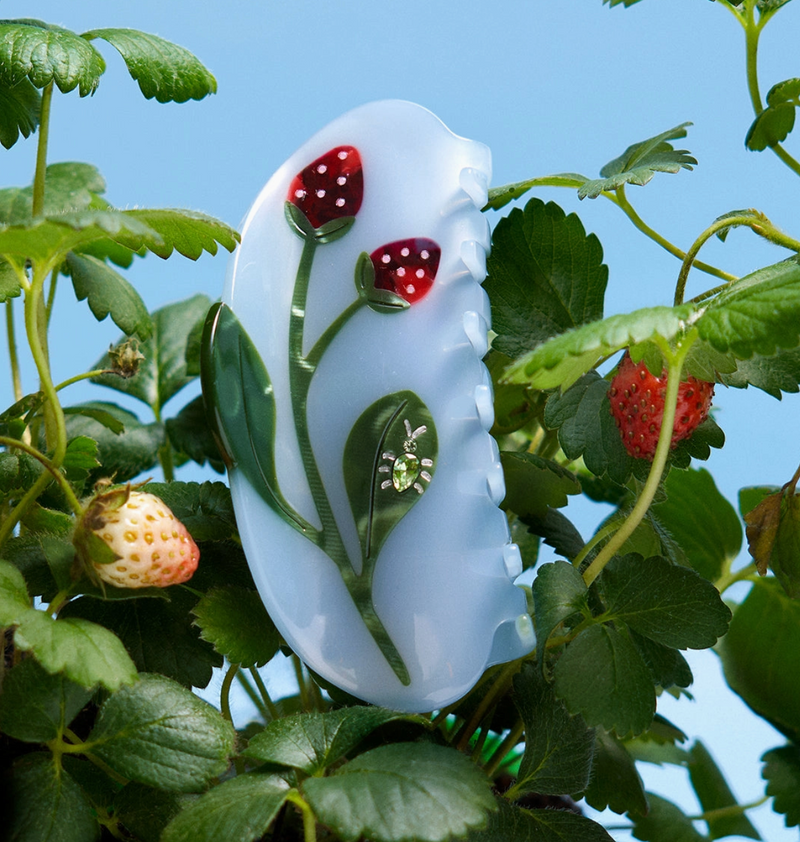 Forest Berry Claw
