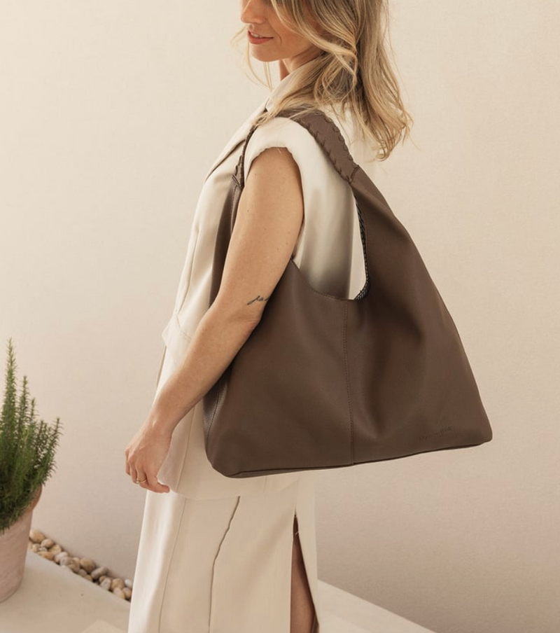 Avery Shoulder Bag