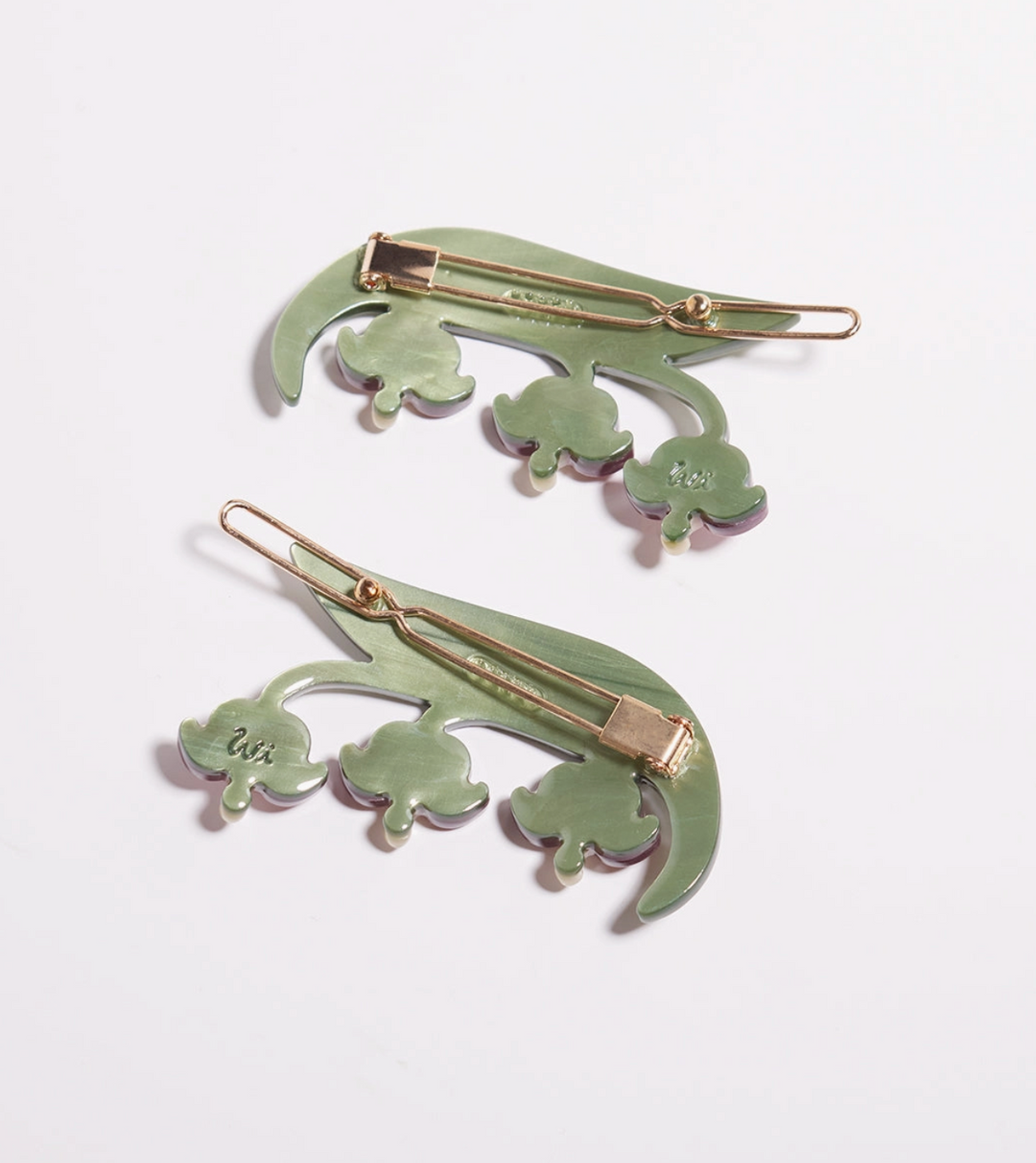Bleeding Heart Barrette Set