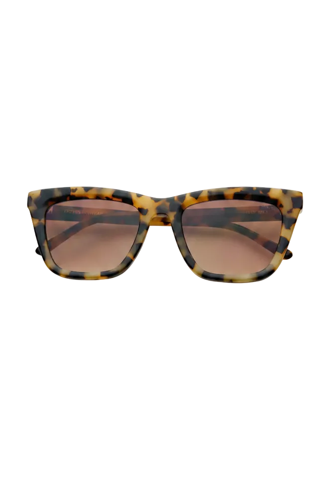 Lucy Cat Eye Sunglasses • Tortoise