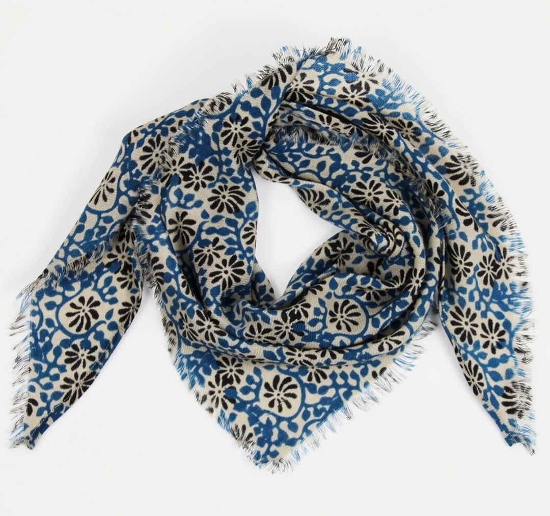 Delta Suzanne Scarf • Black