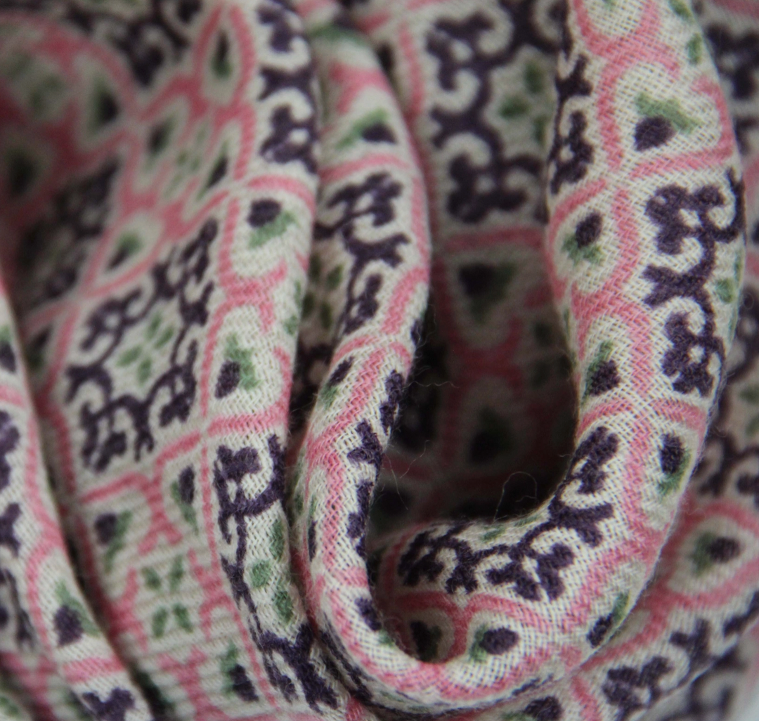 Lisbon Square Wool Scarf • Pink