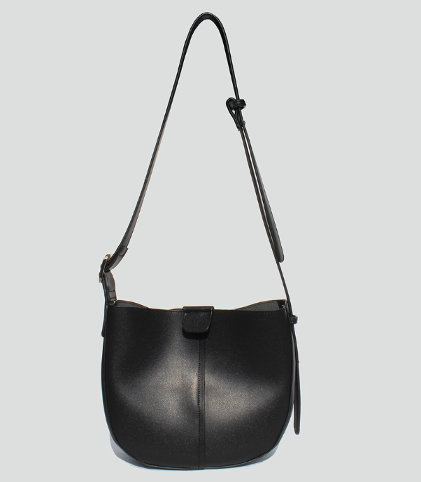Charlie Classic Crossbody