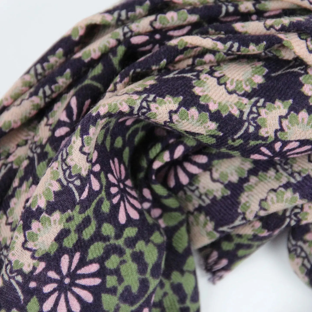 Arles Wool Scarf • Plum Purple