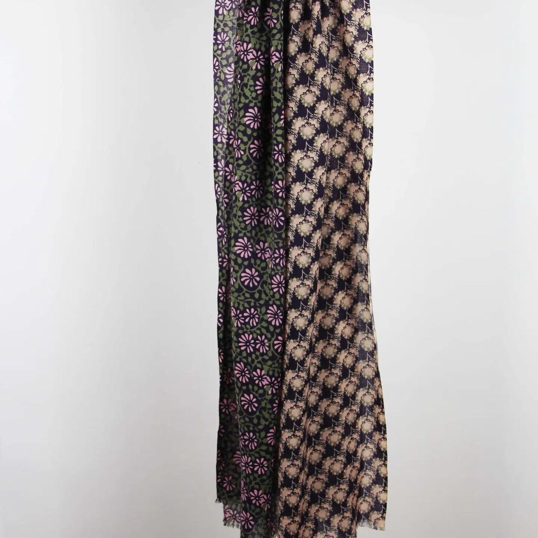Arles Wool Scarf • Plum Purple