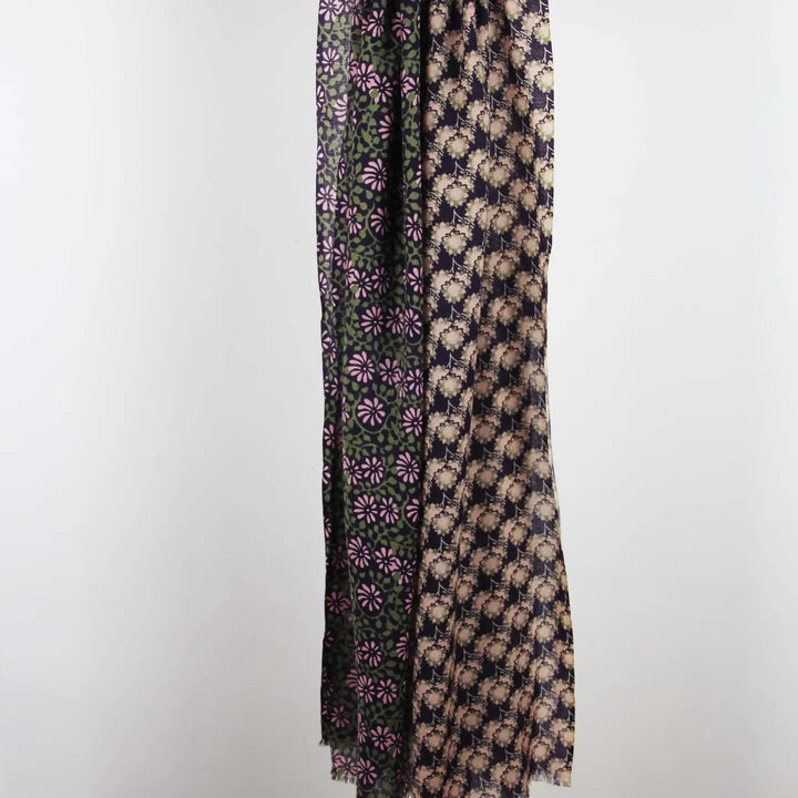 Arles Wool Scarf • Plum Purple