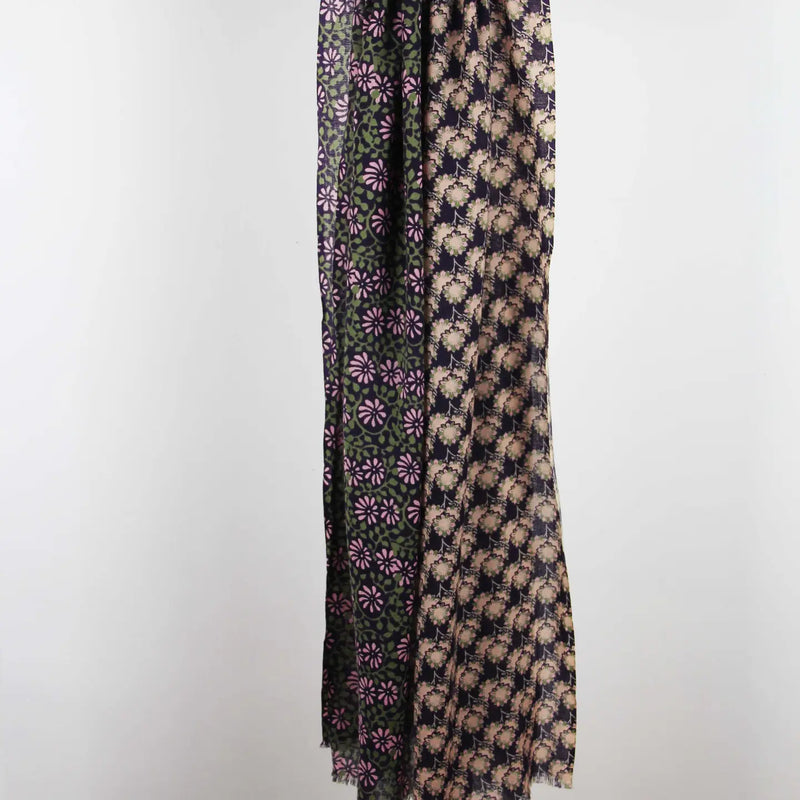 Arles Wool Scarf • Plum Purple